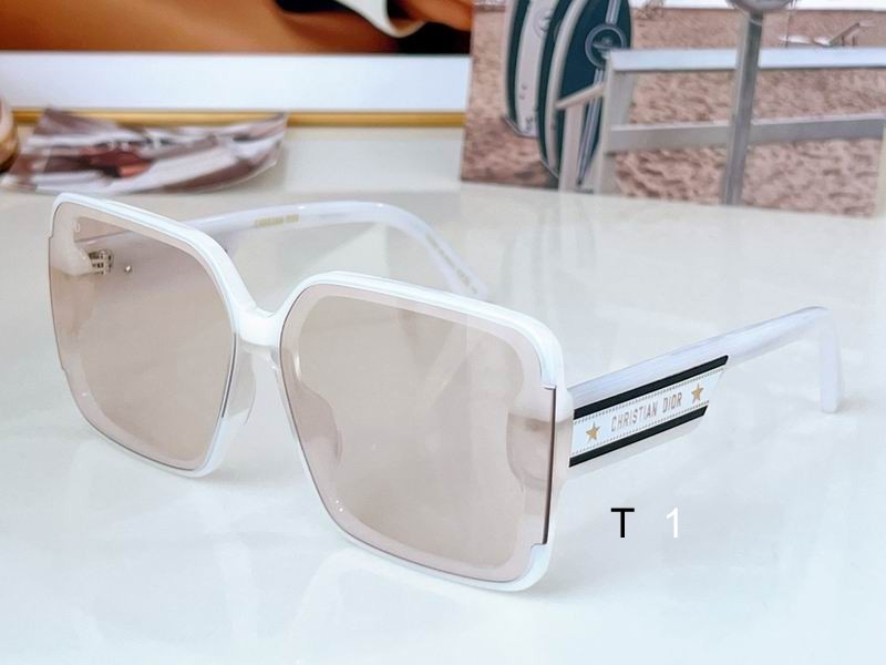 DIOR Sunglasses 696